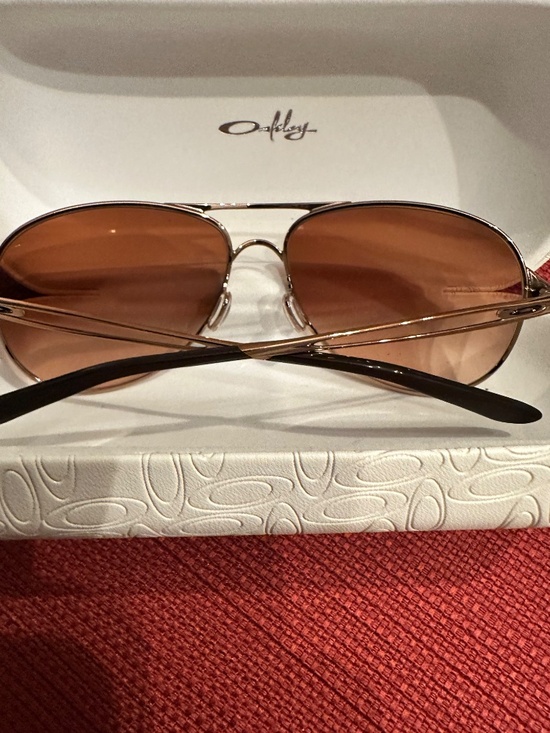 Oakley Lightweight aviators, brown bronze gold